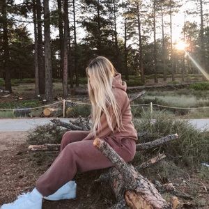 Urban Outfitters iets frans sweat set